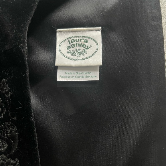 Vintage Laura Ashley Black Velvet Dress Size 6 - Picture 5 of 11